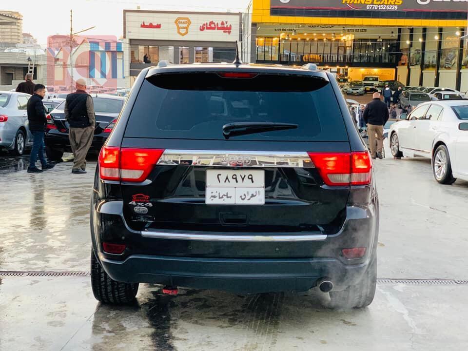 جیپ گراند شیرۆکی